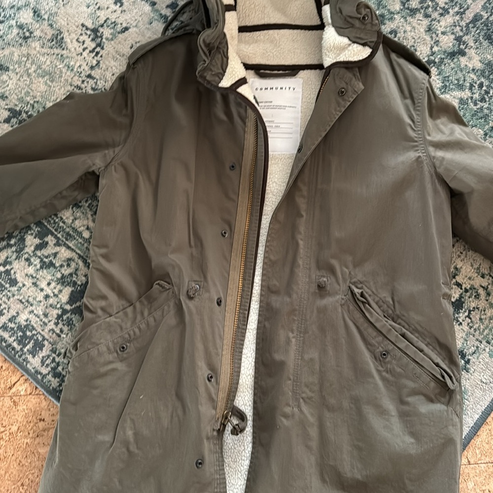 Community Autonomy Green Parka - Picture 7 of 16